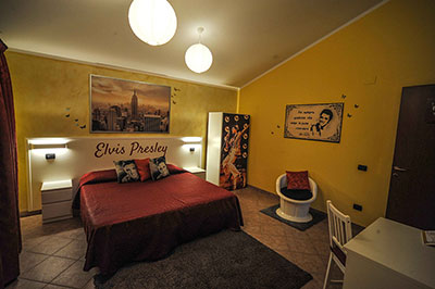 Room Elvis - B&B Un'Altra Vita